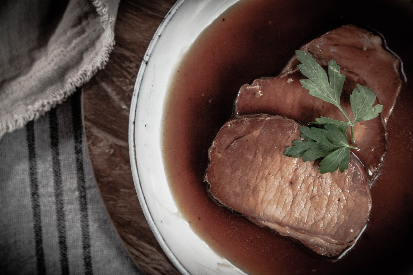 Kasslerbraten mit Soße im Glas, vollkonserviert
